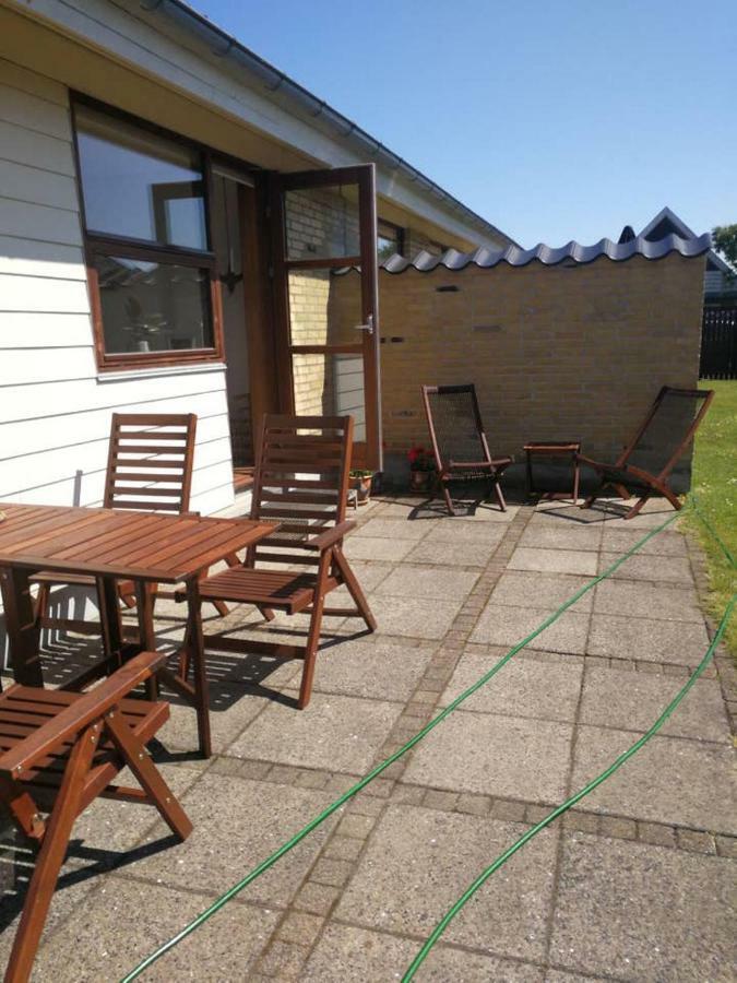 Hyggelig Lejlighed Med Terrasse Naer Skagen Centrum Bagian luar foto